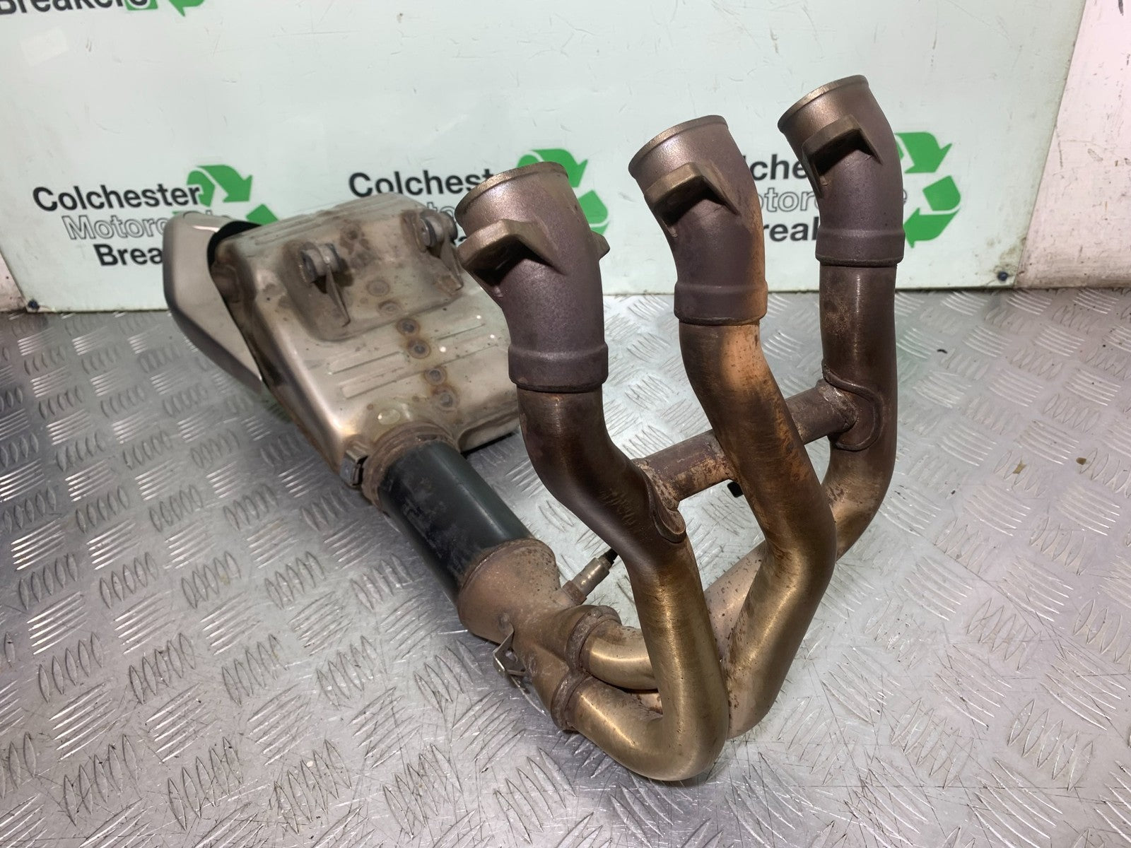 TRIUMPH TRIDENT 660 EXHAUST    YEAR 2021-2024 (CMB1295)