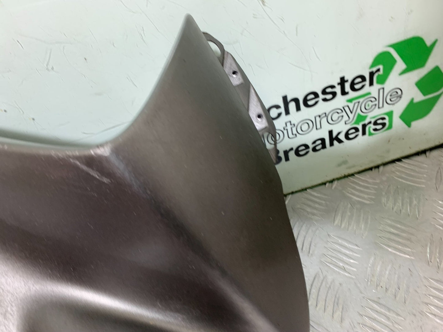 HONDA XL125 VARADERO RIGHT FAIRING PANEL  YEAR 2001-2006  (CMB1304)