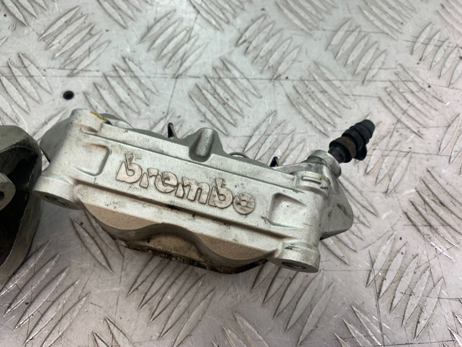 KTM 990 SUPER DUKE FRONT BRAKE CALIPERS YEAR 2007-2011  (CMB1207)