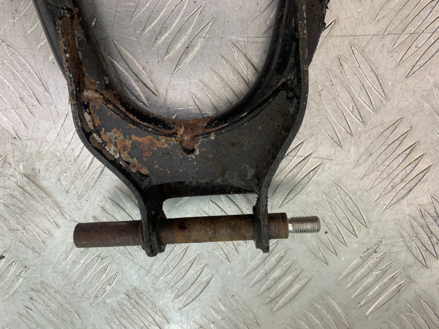 YAMAHA YBR125 CUSTOM CENTER STAND   YEAR 2008-2016 (CMB1192)