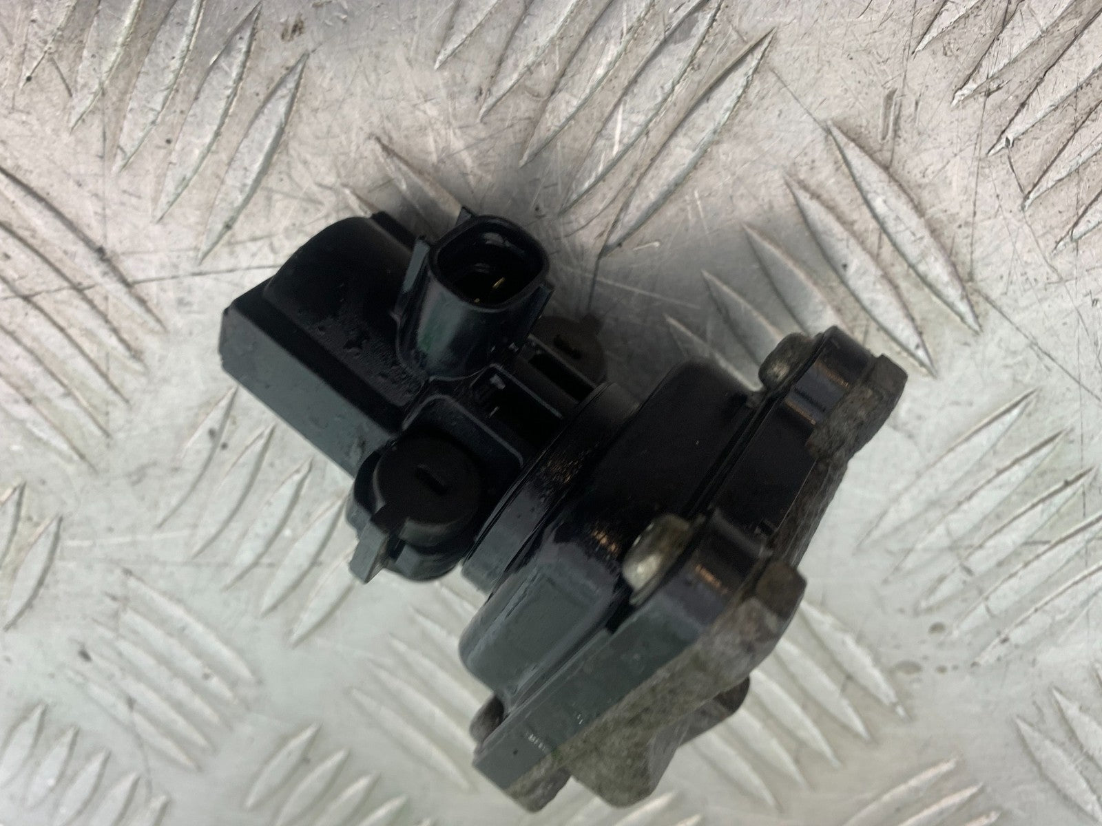 APRILIA 650 PAGASO STRADA AIR VALVE  YEAR 2005-2010 (CMB1260)