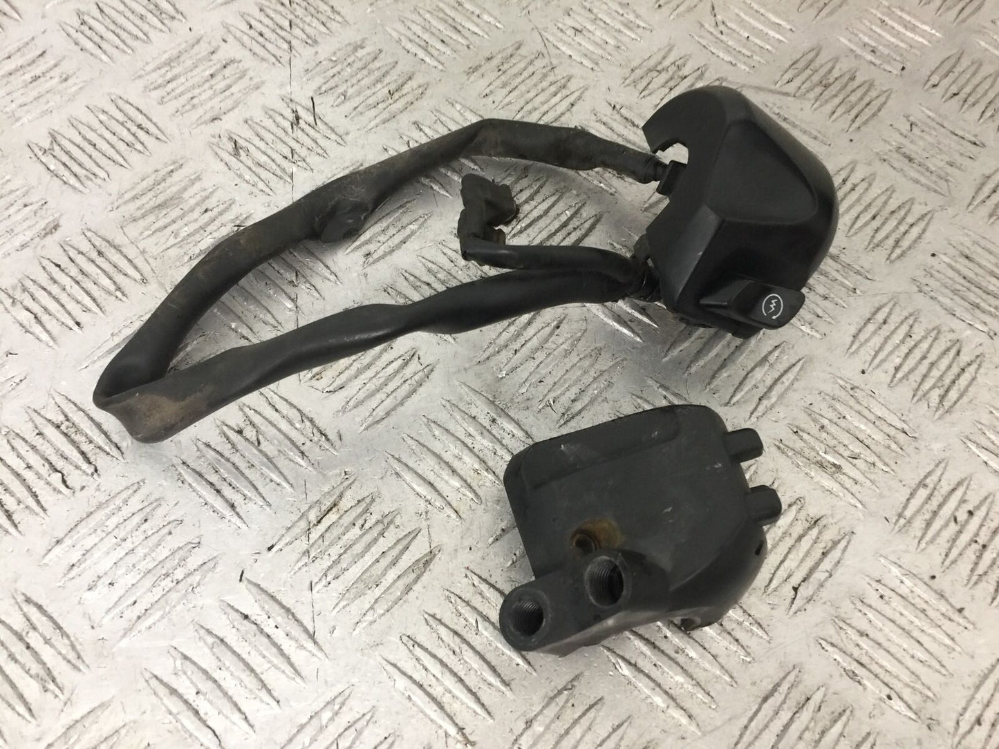 HONDA CB125 F CB 125 F RIGHT SWITCH GEAR YEAR 2015-2020  (STOCK 866)