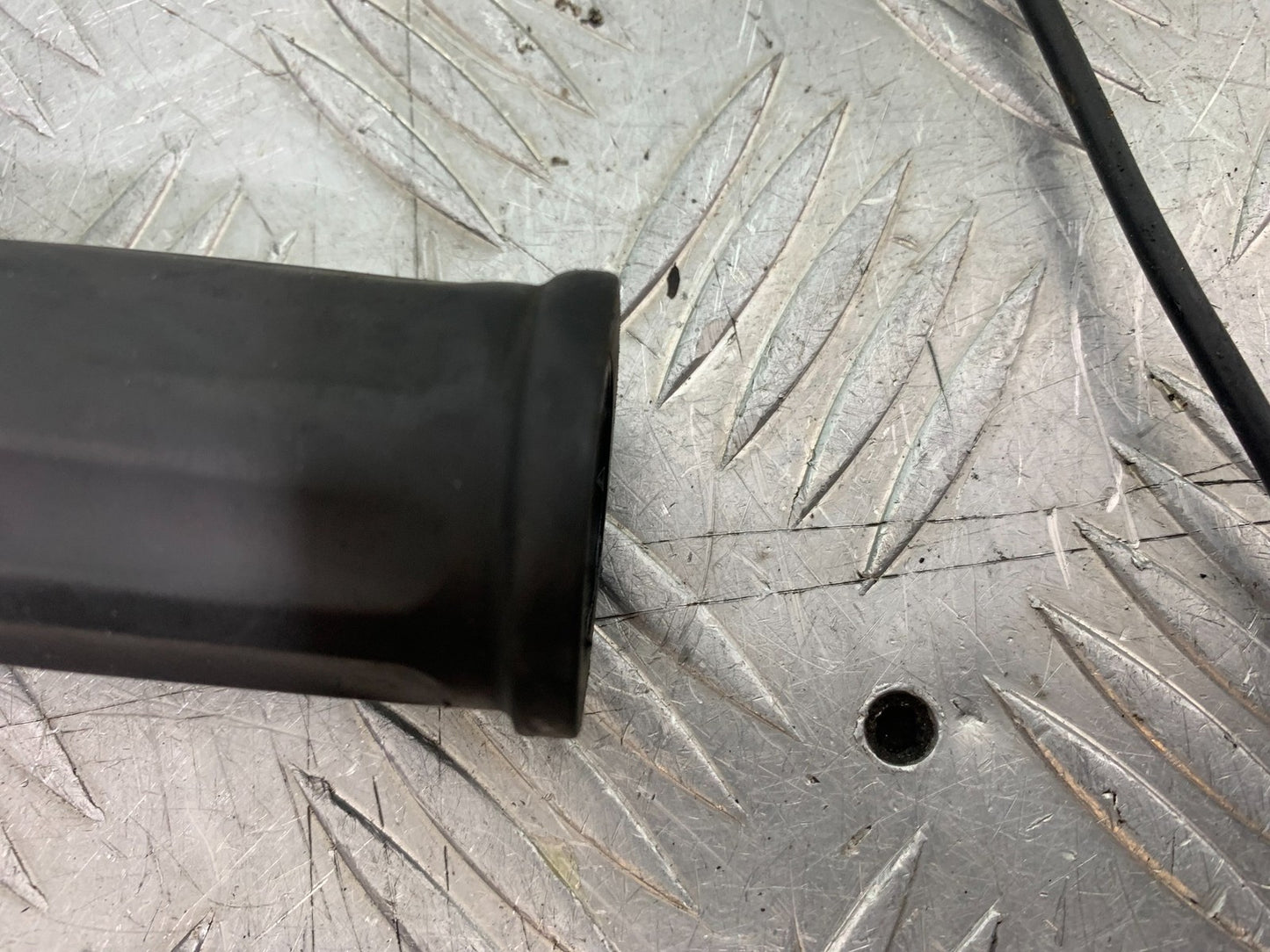 TRIUMPH 955i SPRINT ST RIGHT HEATED GRIP   YEAR 1999-04 (CMB1230)