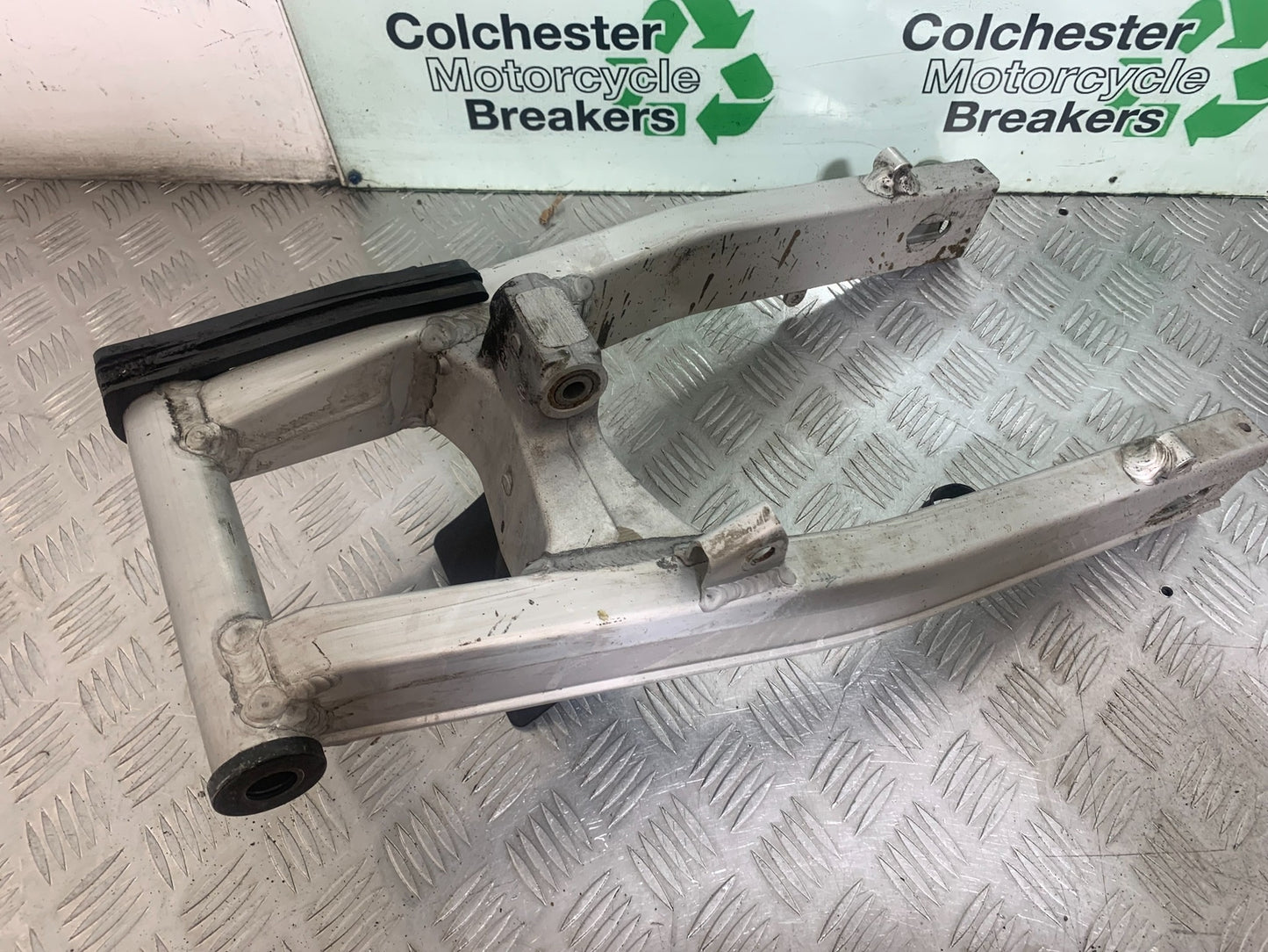 SUZUKI SV650 SV 650 mk1 SWINGARM  YEAR 1999-2002 (CMB1160)