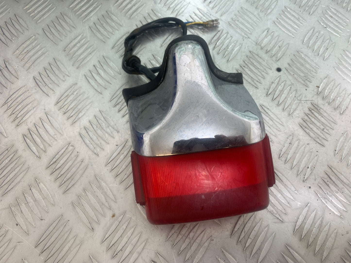 YAMAHA XV535 XV 535 VIRAGO REAR LIGHT   YEAR 1994-02 (CMB1139)