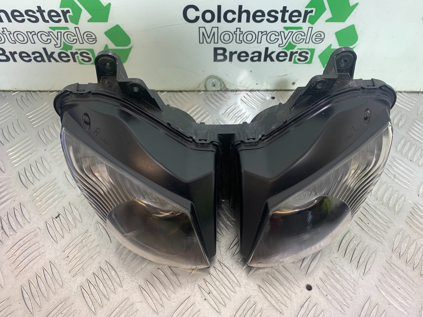 KAWASAKI ZX6R HEADLIGHT  YEAR 2009-2012 (CMB1136)