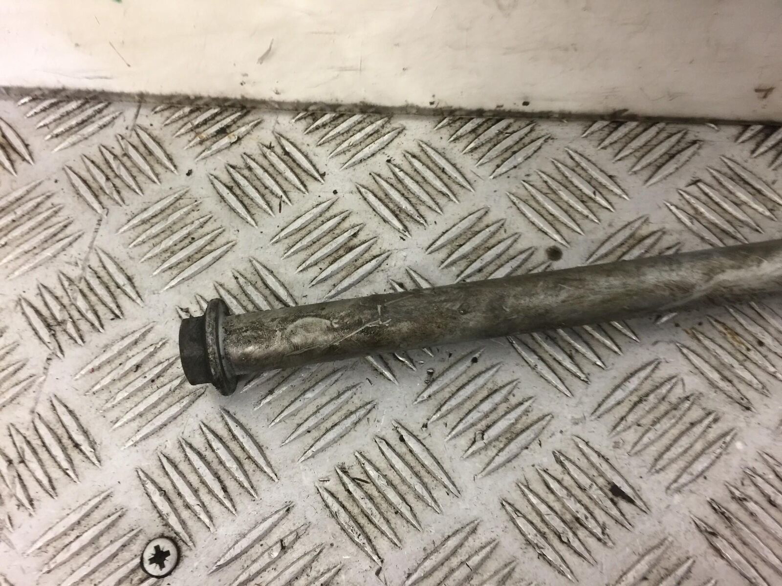 HONDA CB650 F CB 650 FA-H SWINGARM SPINDLE   YEAR 2017-2019 STOCK 403