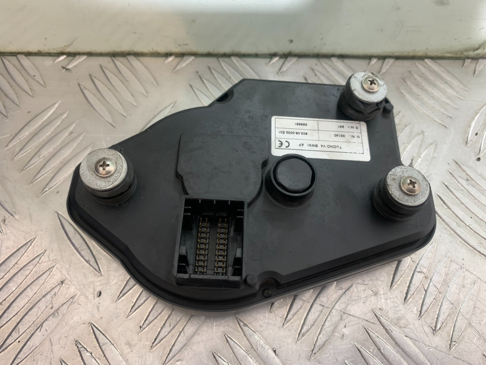 APRILIA TUONO 1000 V4R CLOCKS SPEEDO DASH  YEAR 2011-13  (CMB1331)