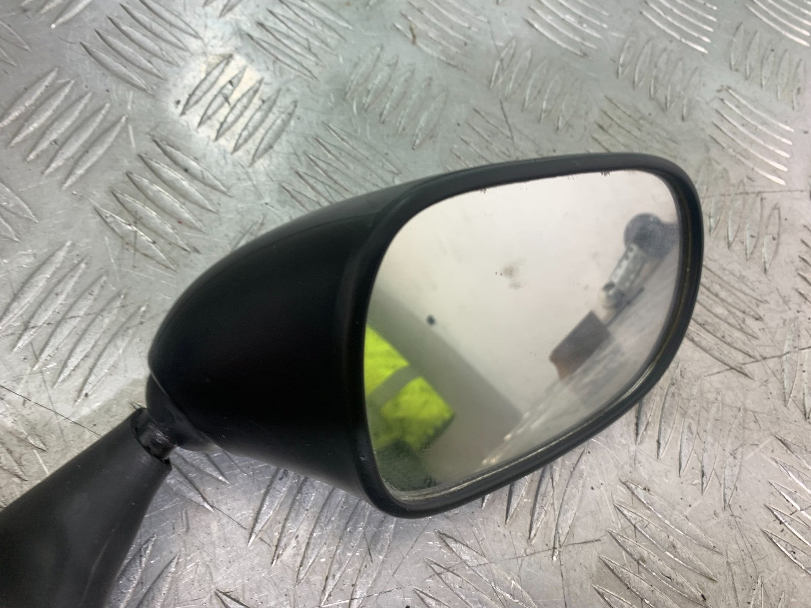 YAMAHA YZF1000 THUNDERACE RIGHT MIRROR  YEAR 1997-2000 (CMB1204)