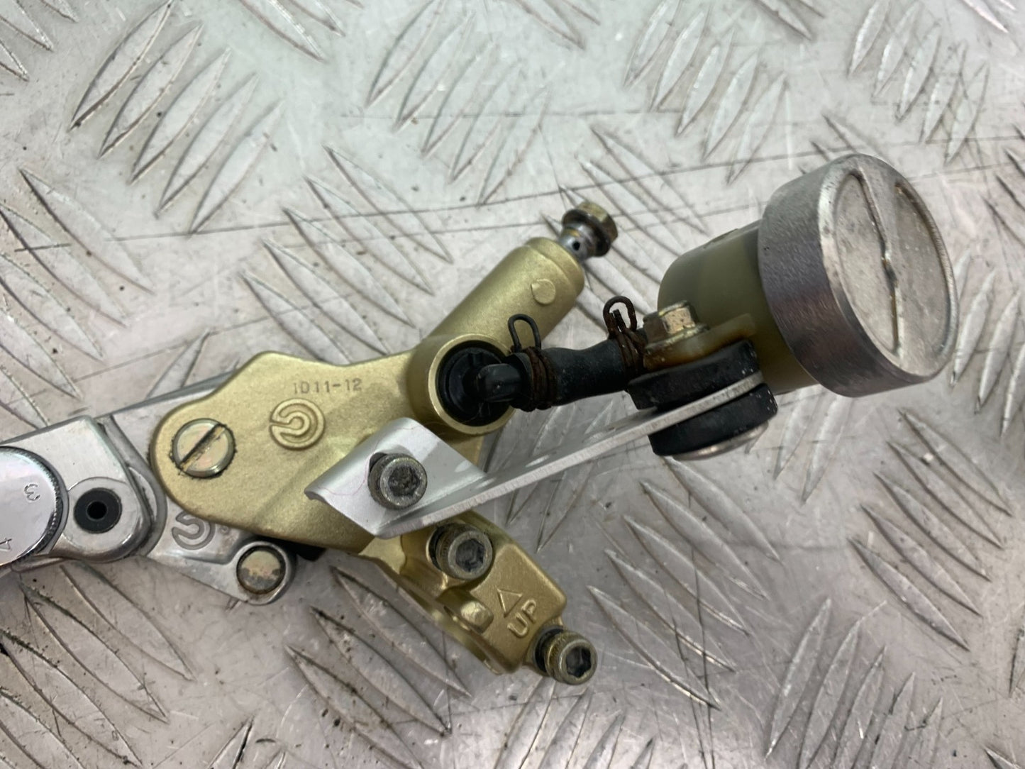 DUCATI 996 SPS 748 916 998 CLUTCH MASTER CYLINDER   1999-2000 (CMB1209)