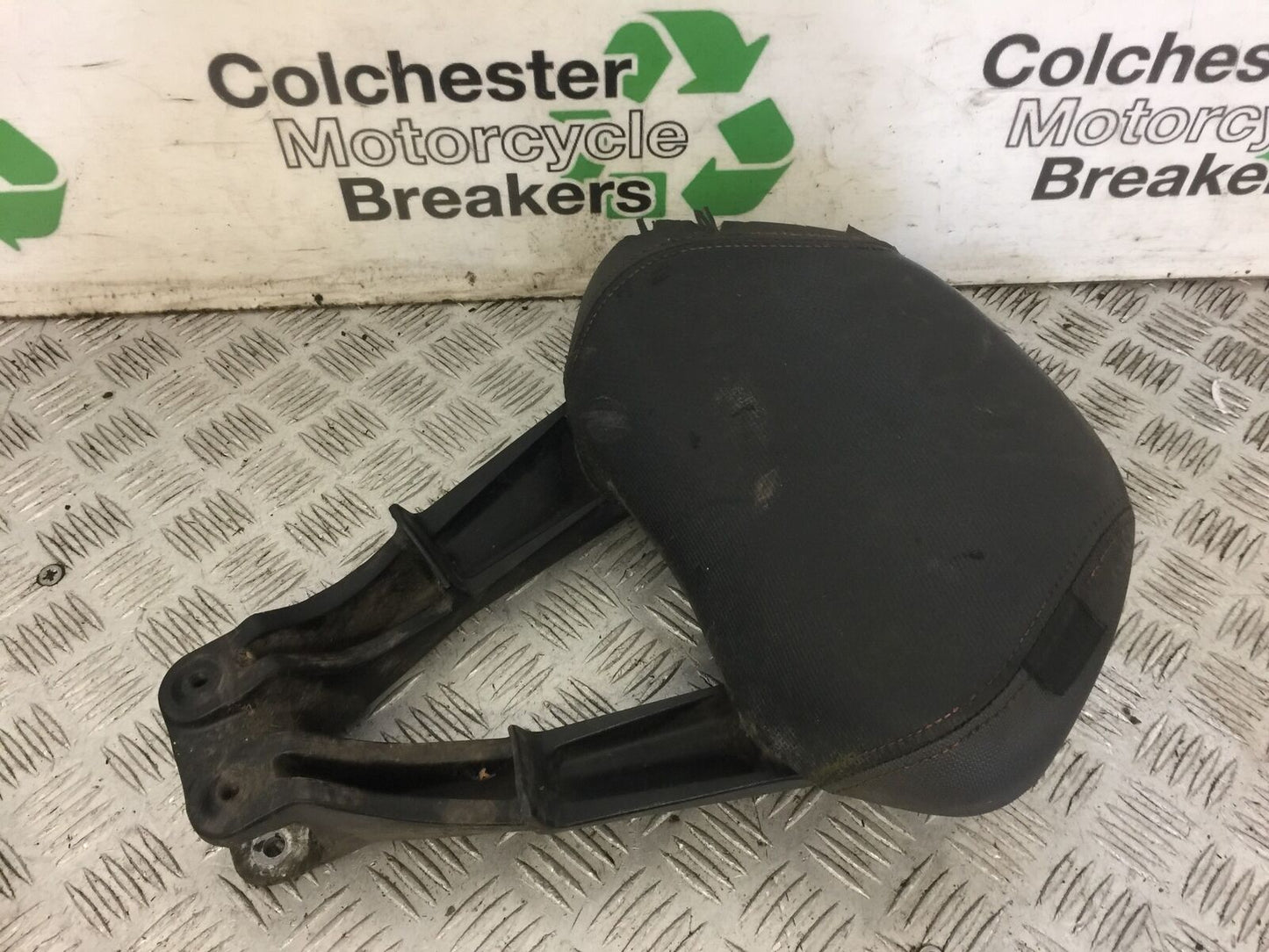 YAMAHA XMAX 125 XMAX-125 BACK REST  YEAR 2012 (STOCK 689)