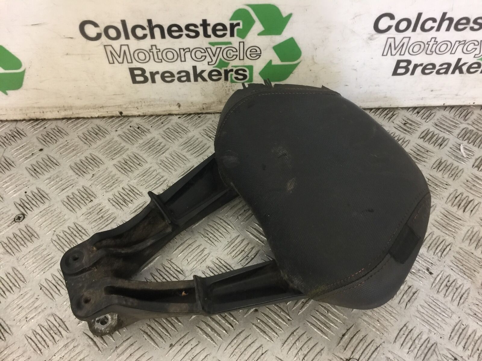 YAMAHA XMAX 125 XMAX-125 BACK REST  YEAR 2012 (STOCK 689)