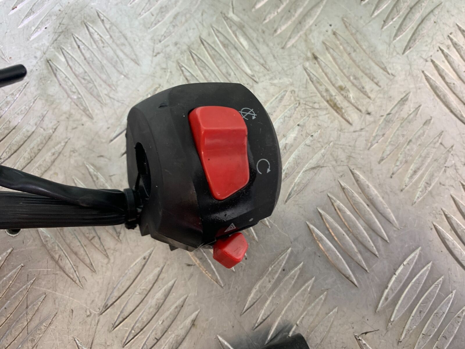 BENELLI BN125 BN 125 RIGHT SWITCH GEAR   YEAR 2018-2021 (CMB1080)