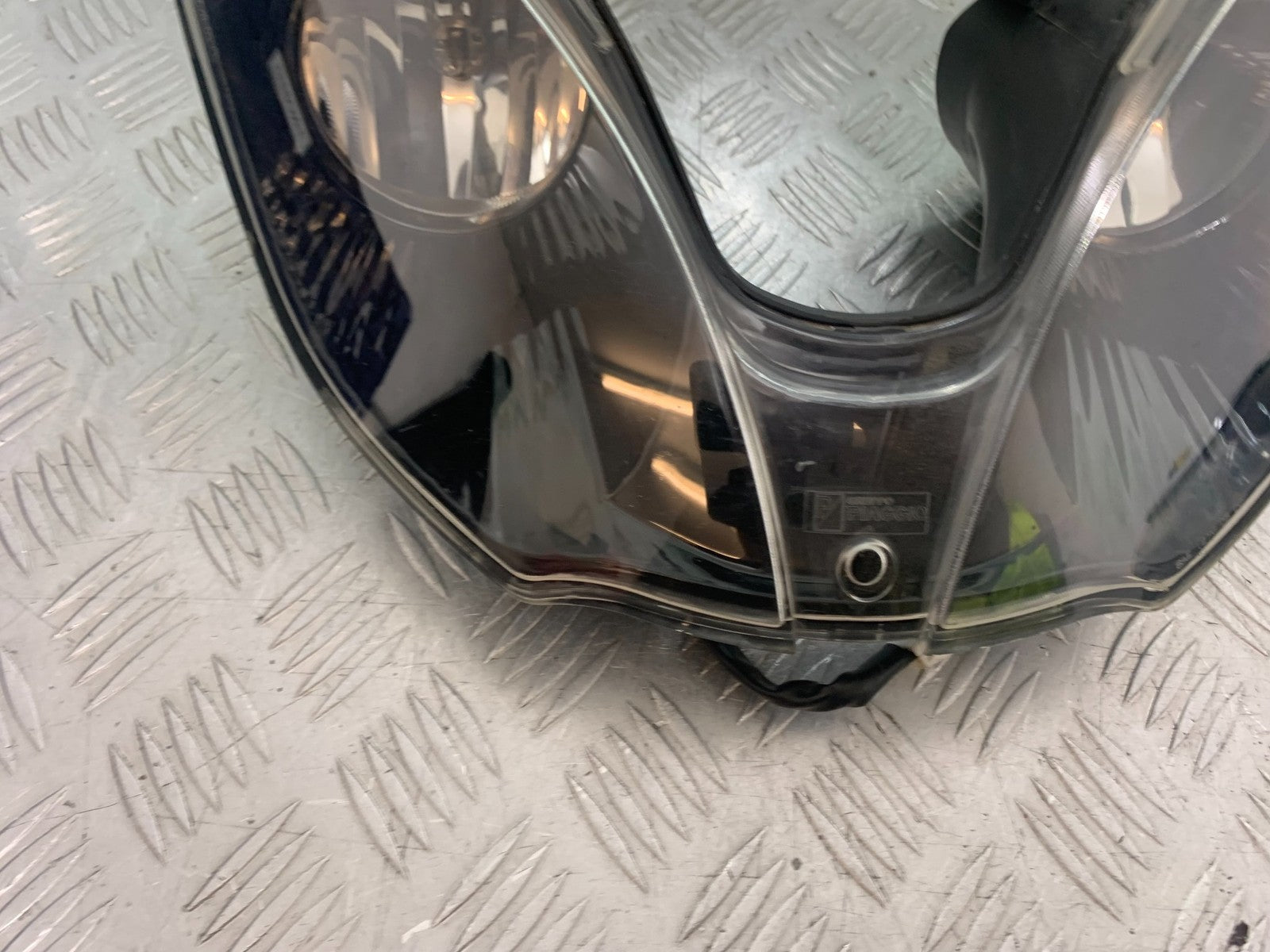 PIAGGIO MP3 250 ie HEADLIGHT  YEAR 2007 (CMB1307)