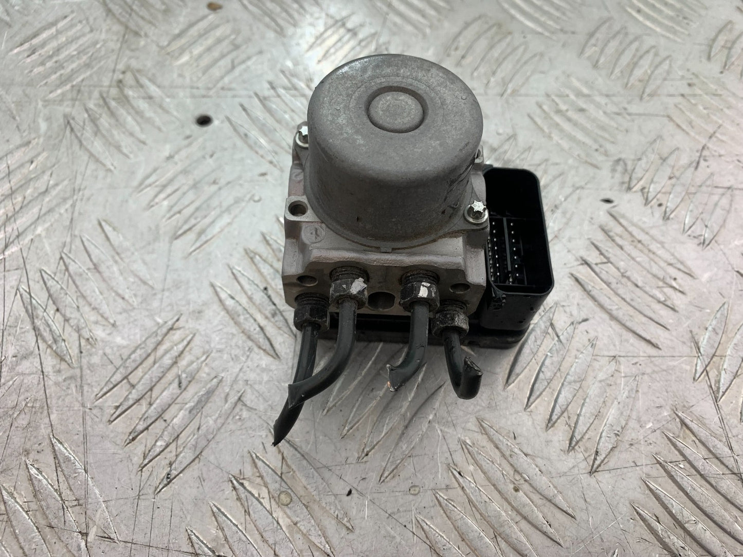 HONDA CB650F CB 650 FA-E ABS PUMP YEAR 2014-2017 (CMB1226)