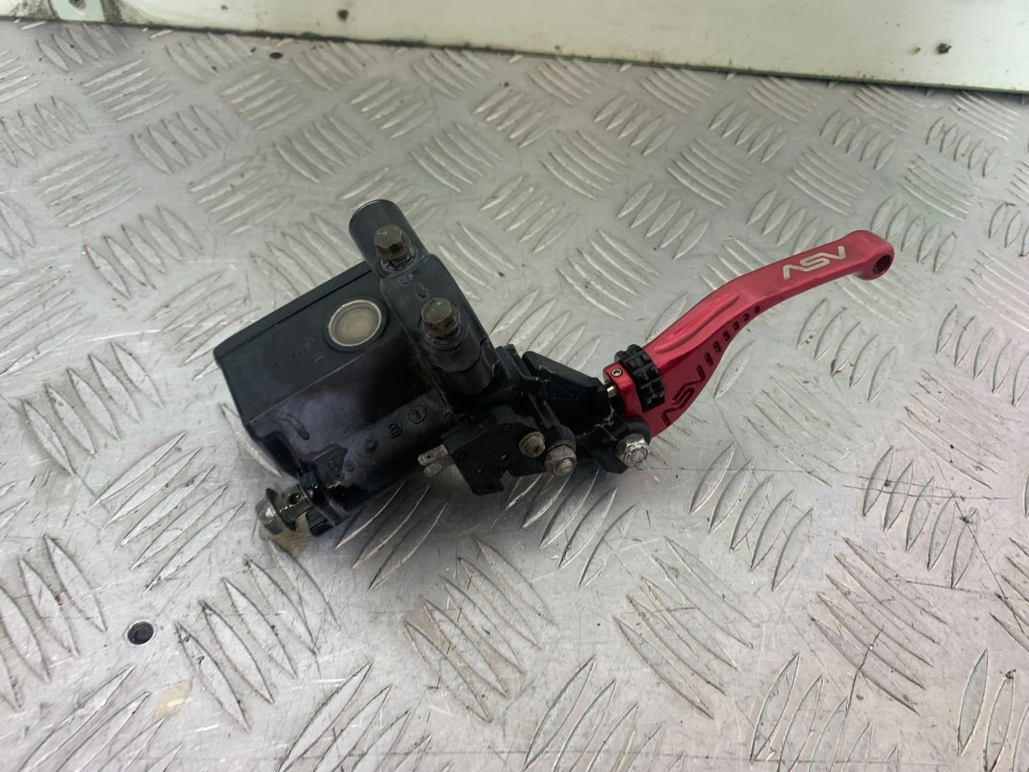 SUZUKI GSR600 GSR 600 FRONT BRAKE MASTER CYLINDER  2006-2010 (CMB1177)