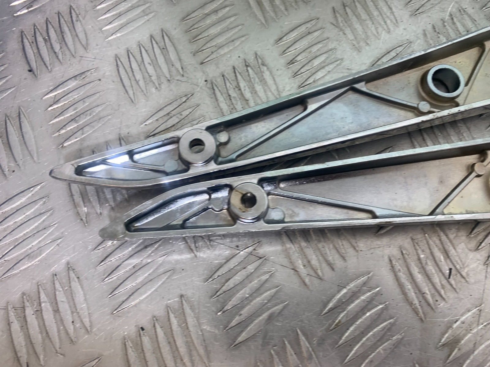 HONDA VTX1300 S-6 REAR MUDGUARD CHROME RAILS  YEAR 2004-09 (CMB1159)