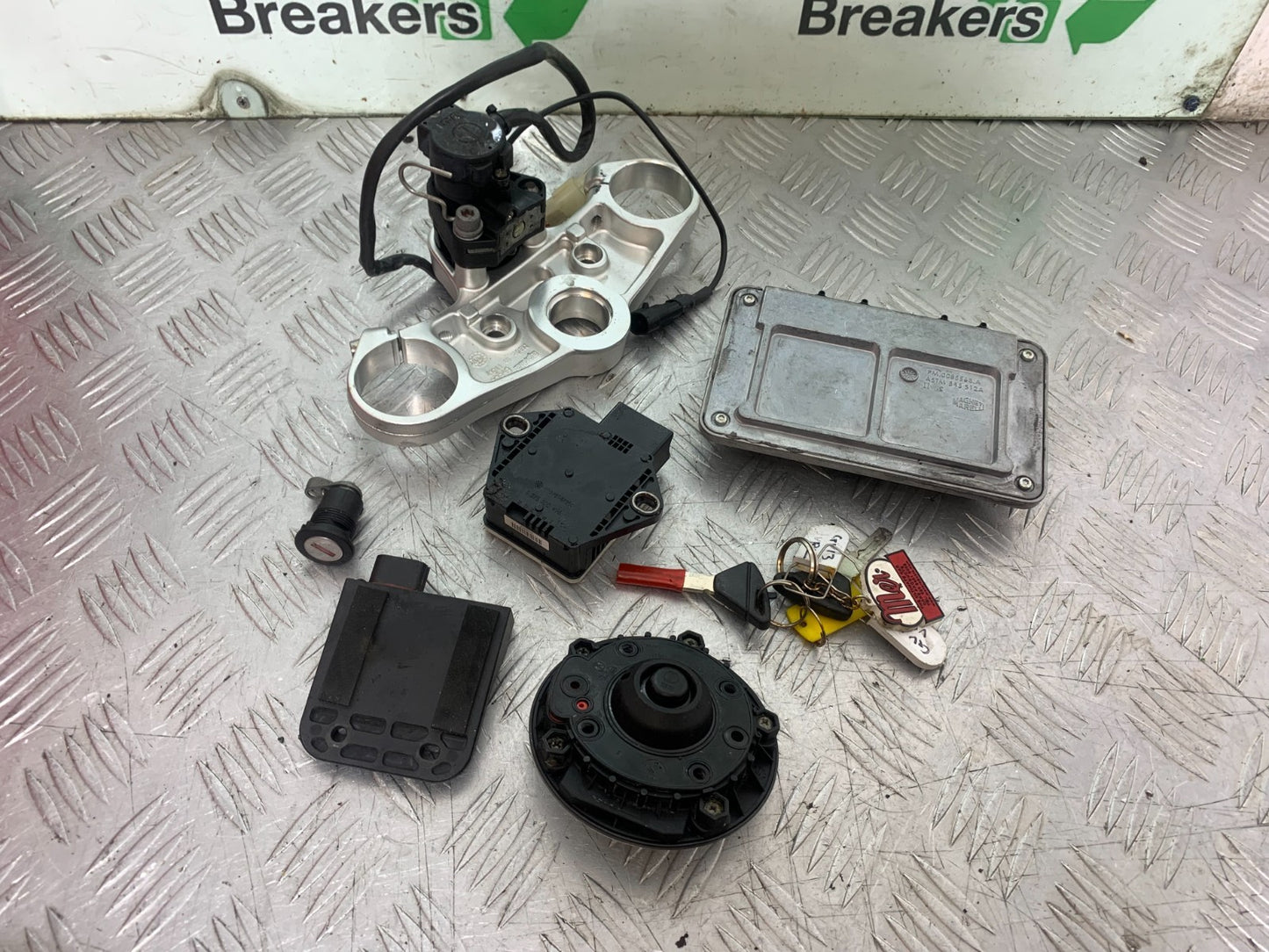 APRILIA TUONO 1000 V4R ECU LOCKS KEYS  YEAR 2011-13  (CMB1331)