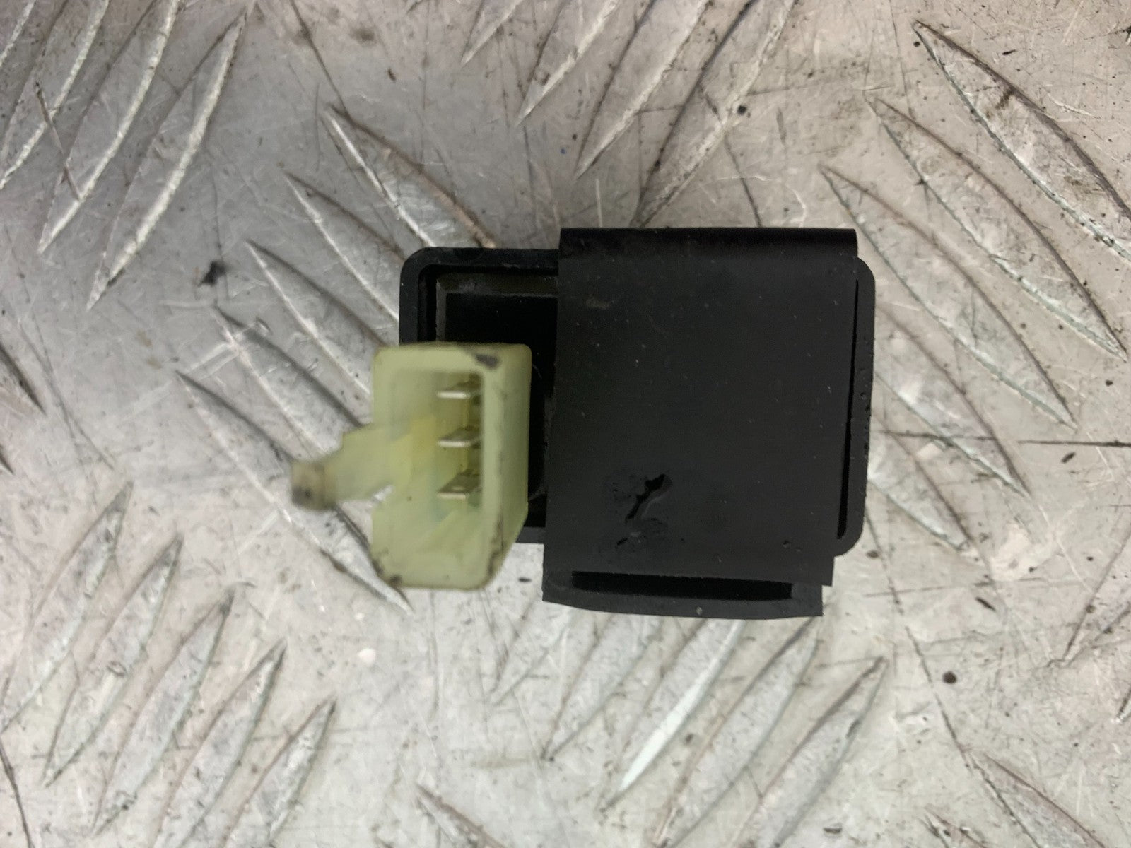 HONDA NT650 V DEAUVILLE PETROL PUMP RELAY  YEAR 1998-01(CMB1320)