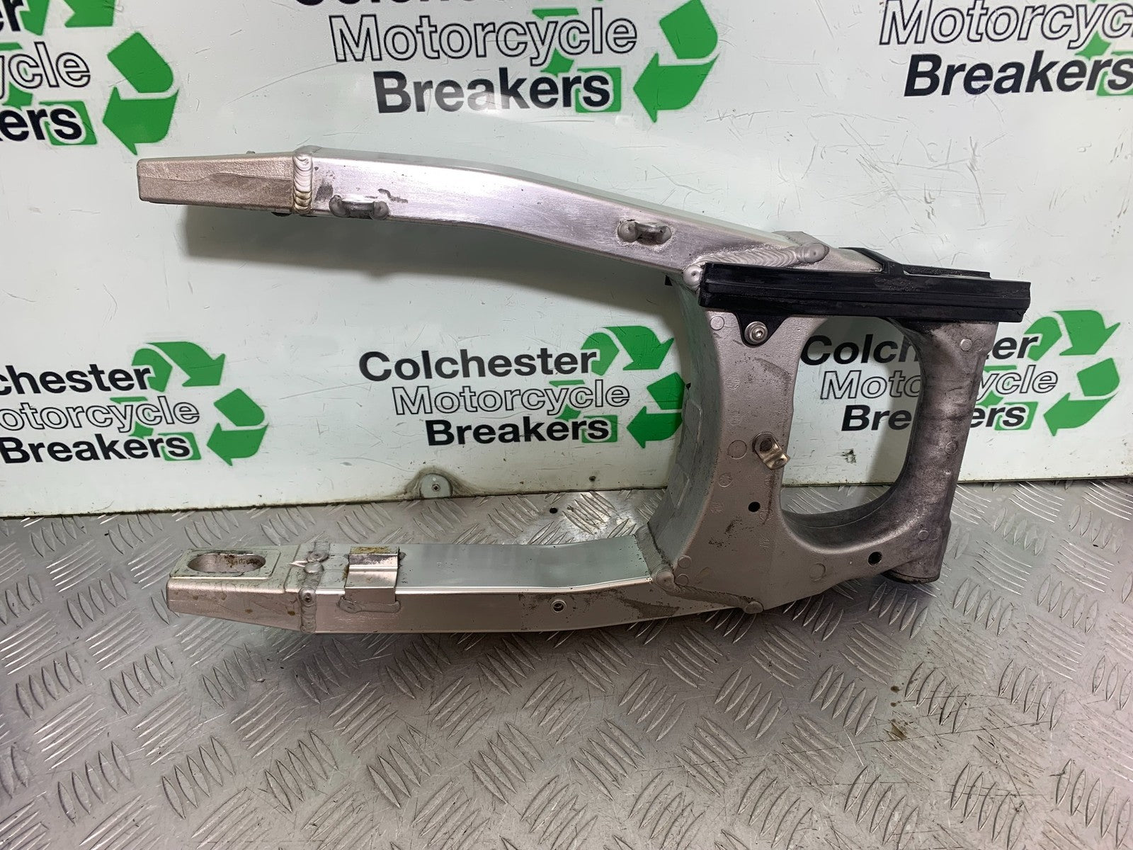 SUZUKI SV1000 SV 1000 S SWINGARM  YEAR 2003-2007 (CMB1293)