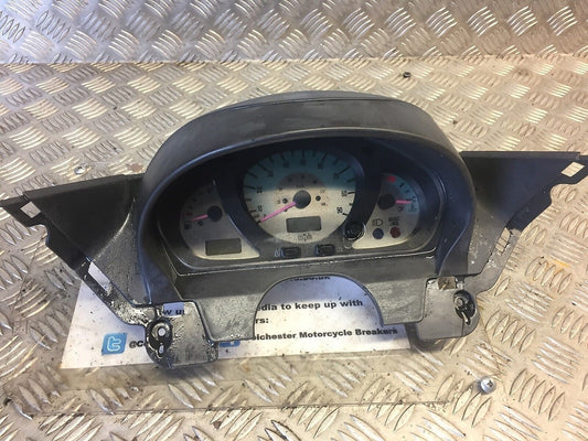 SUZUKI AN250 AN 250 BURGMAN CLOCKS  YEAR 1999 2001