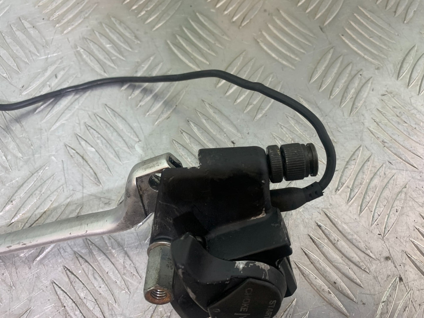 BMW R850 R R850R CLUTCH LEVER AND BRACKET   YEAR 1994-2002 (CMB1170)