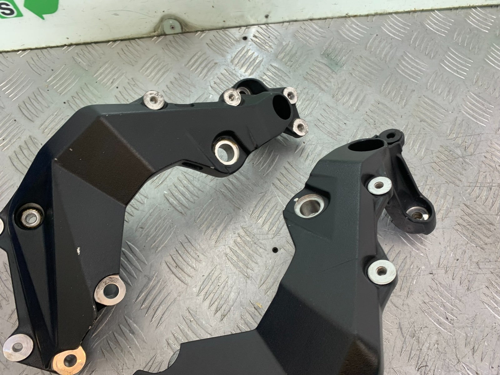 MV AGUSTA 675 F3 ENGINE BRACKETS  YEAR 2012-2016 (CMB1302)