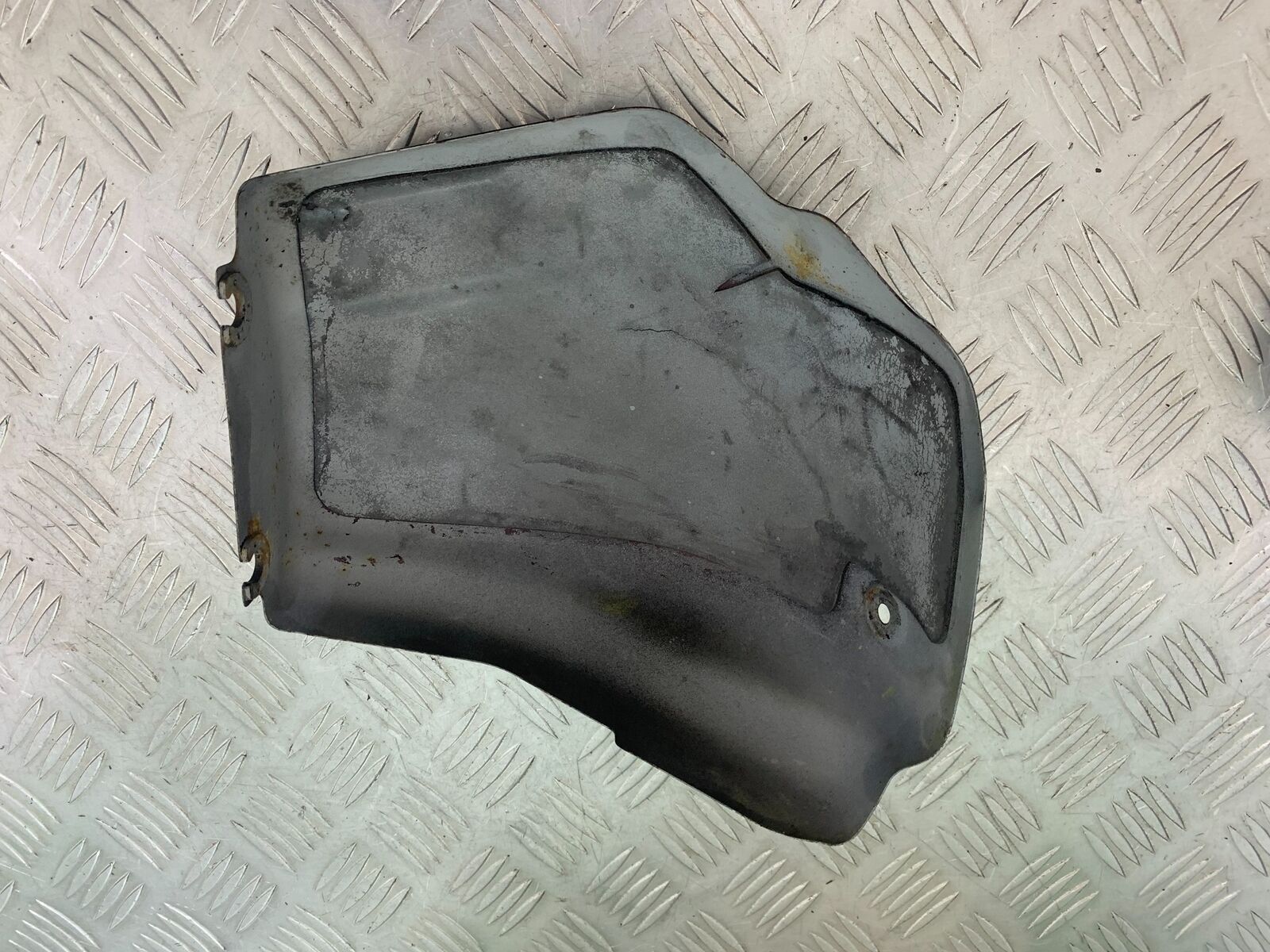 YAMAHA XVS 1100 DRAGSTAR RIGHT SIDE PANEL  YEAR 2000-2007 (CMB1108)