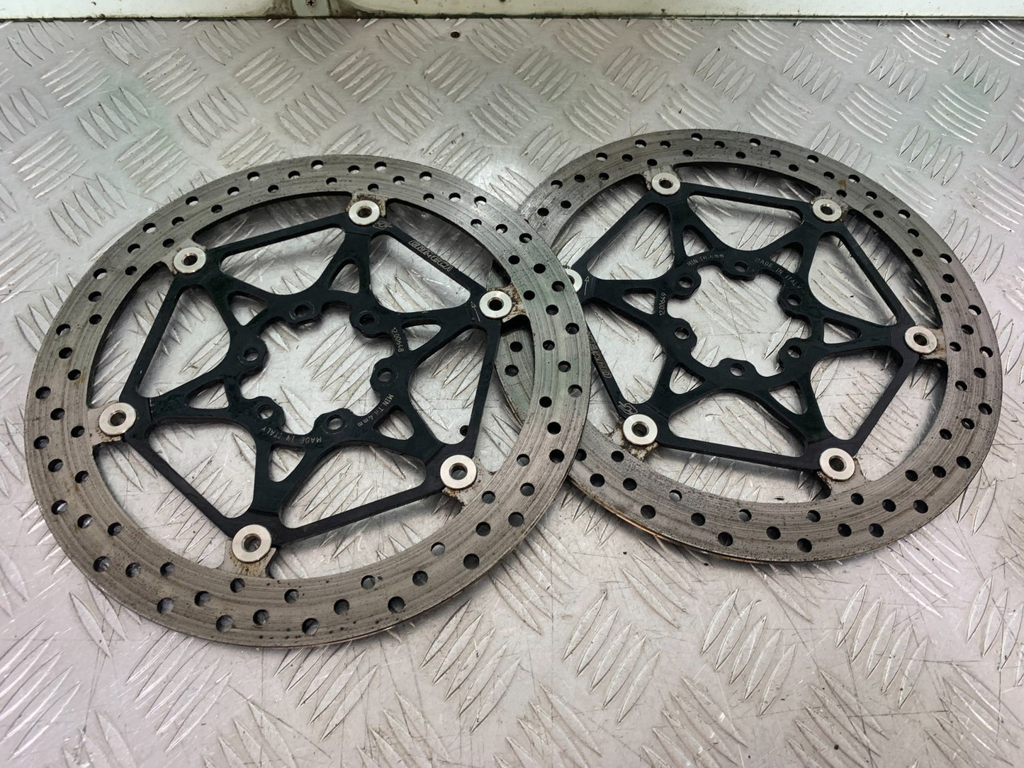 APRILIA TUONO 1000 V4 FRONT BRAKE DISCS   YEAR 2013-2014  (CMB1239)
