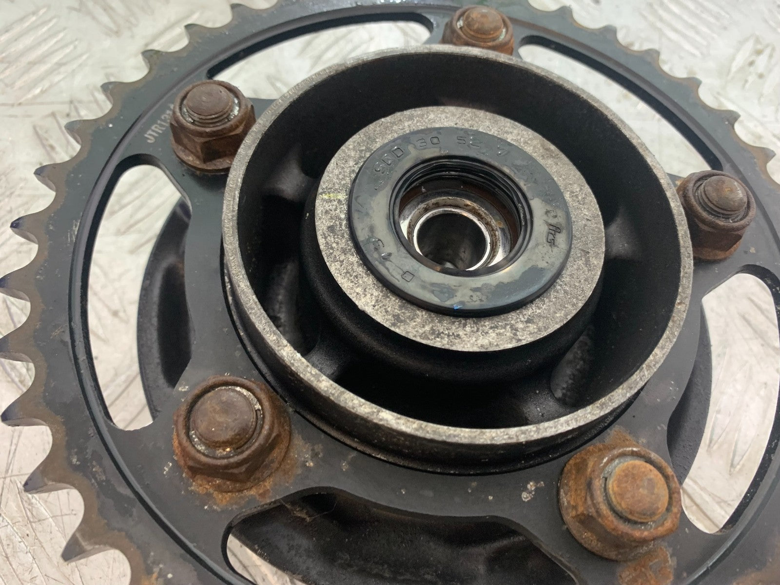 HONDA CB500 F CB500F SPROCKET CARRIER   YEAR 2013-2015  (CMB1235)