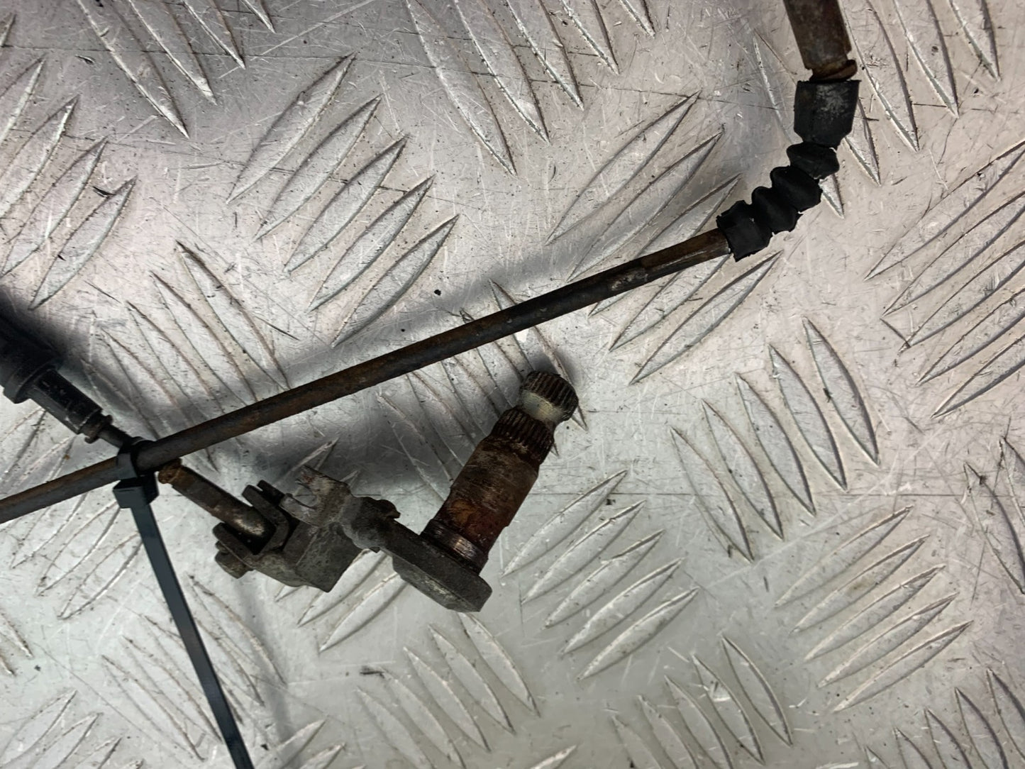 HONDA VT700 VT 700 SHADOW REAR BRAKE ROD YEAR 1984-85 (CMB1328)