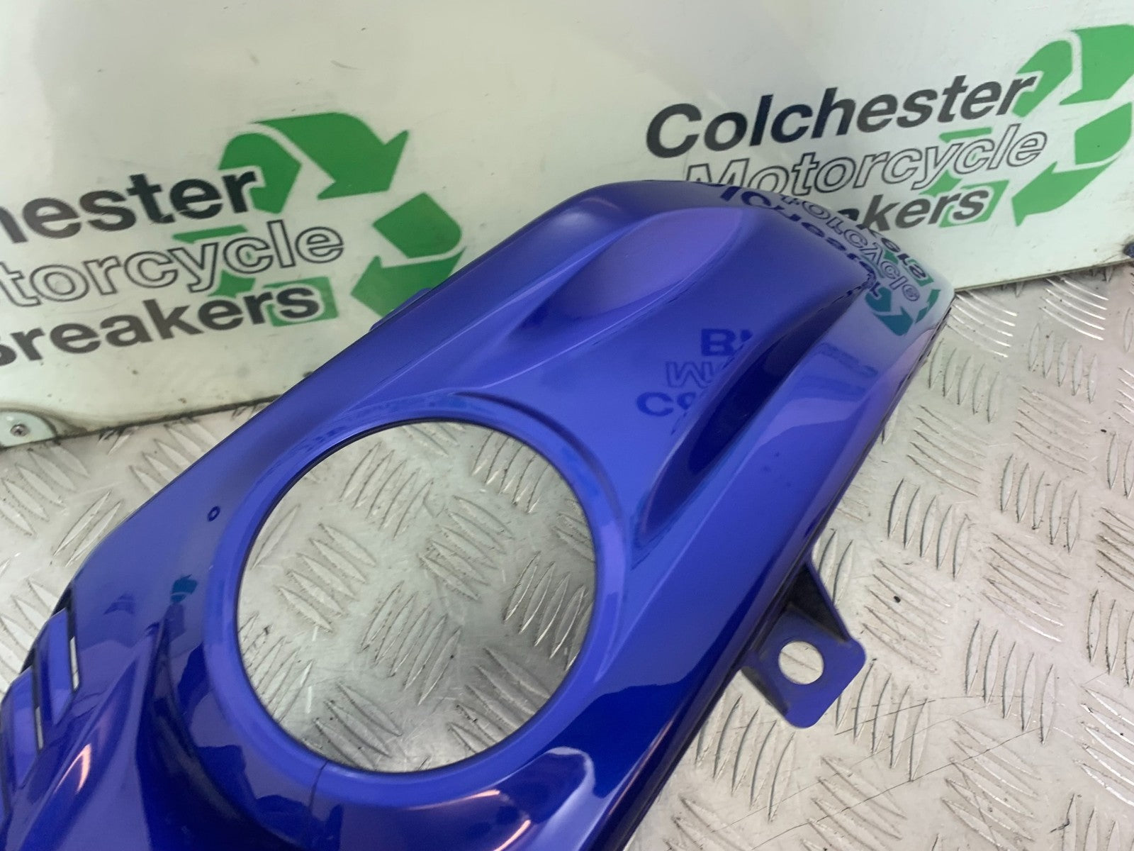 YAMAHA YZF-R125 YZF 125 CENTER TANK PANEL  YEAR 2019-2022 (CMB1263)