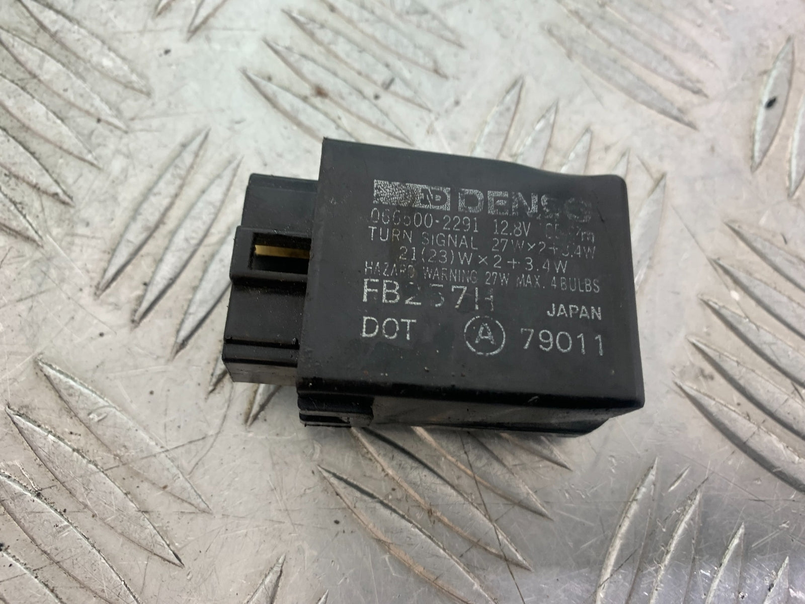 KAWASAKI VN1500 CLASSIC INDICATOR RELAY  YEAR 1999 -2006 (CMB1166)