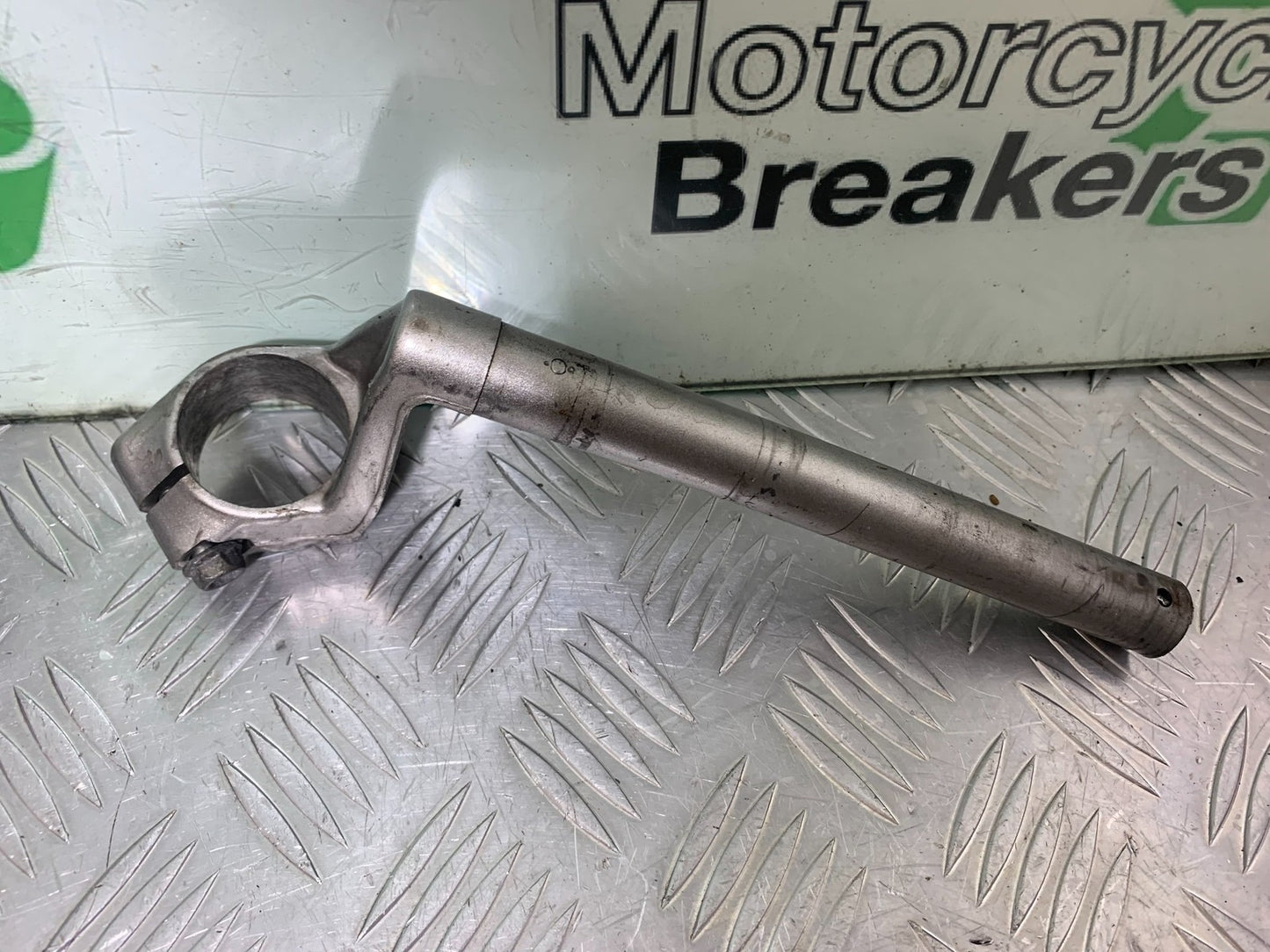 HONDA VFR800 PRE V-TEC RIGHT HANDLEBAR  YEAR 1998-2001 (CMB1233)