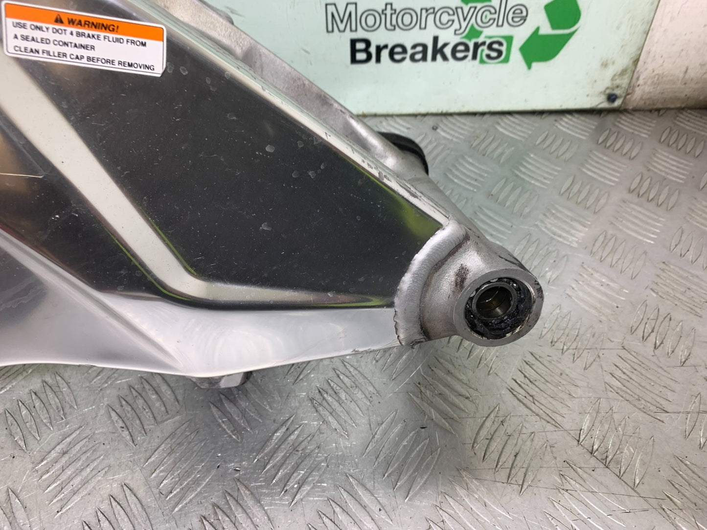 APRILIA TUONO 1000 V4R SWINGARM YEAR 2011-13  (CMB1316)