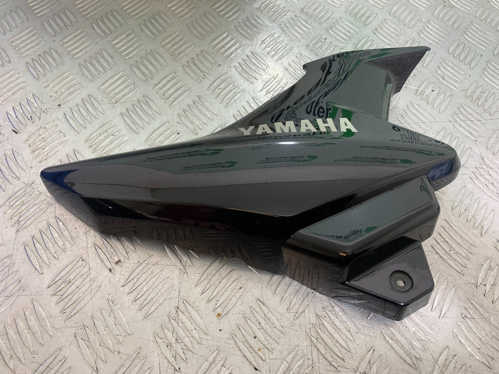 YAMAHA YBR125 YBR 125 RIGHT SIDE PANEL YEAR 2010-2017 (CMB1252)