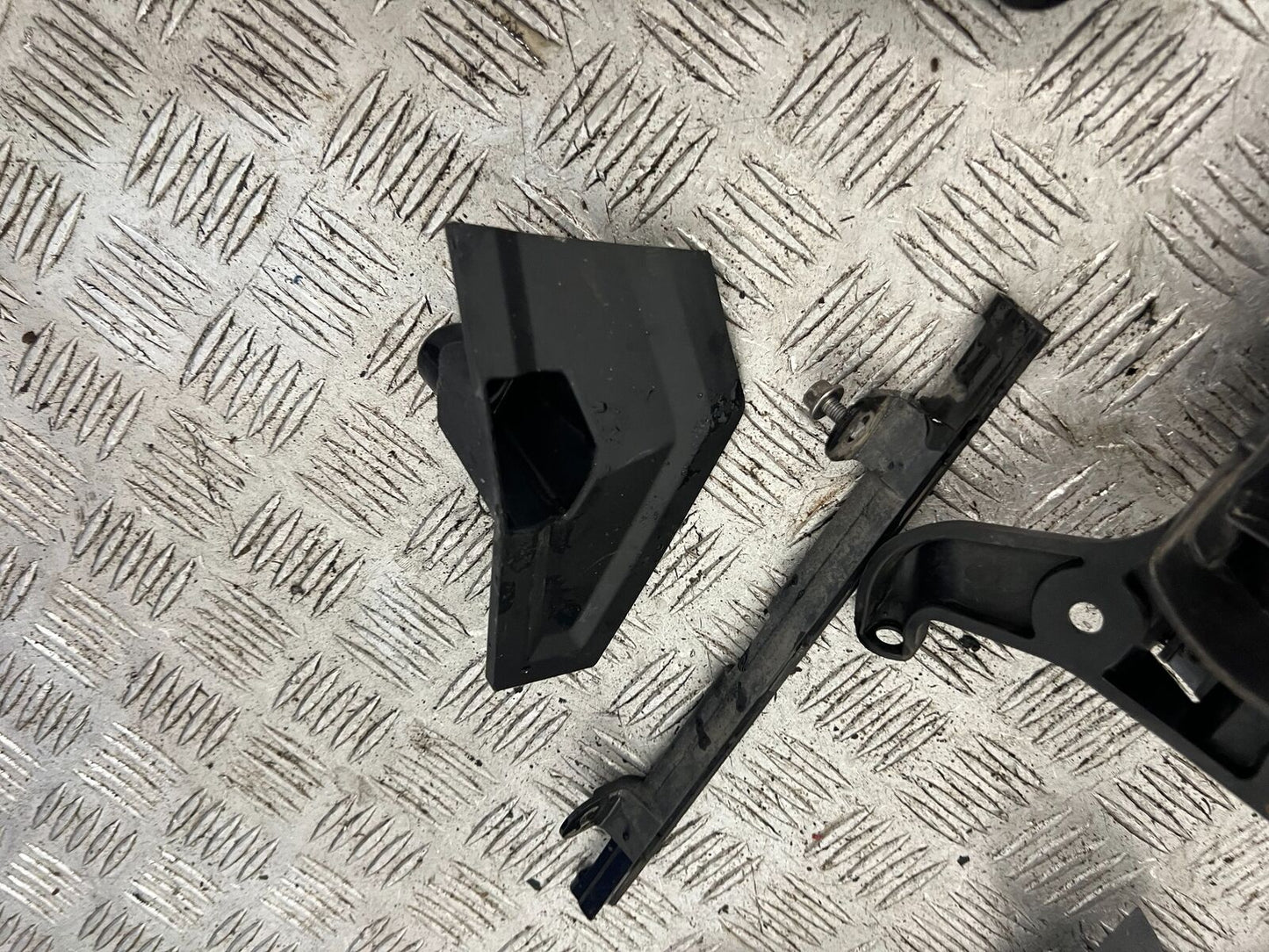 TRIUMPH TIGER 1200 EXPLORER INFILLS  YEAR  2012-2015 (STOCK 901)