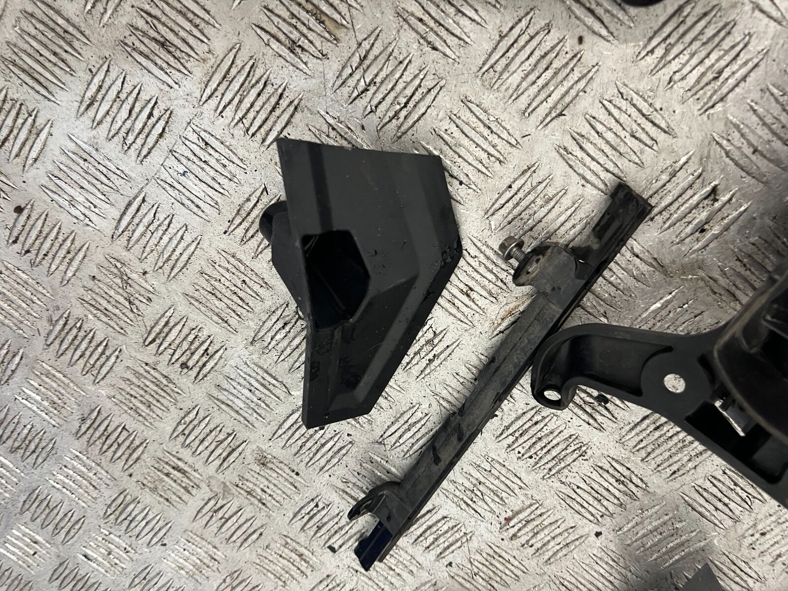 TRIUMPH TIGER 1200 EXPLORER INFILLS  YEAR  2012-2015 (STOCK 901)