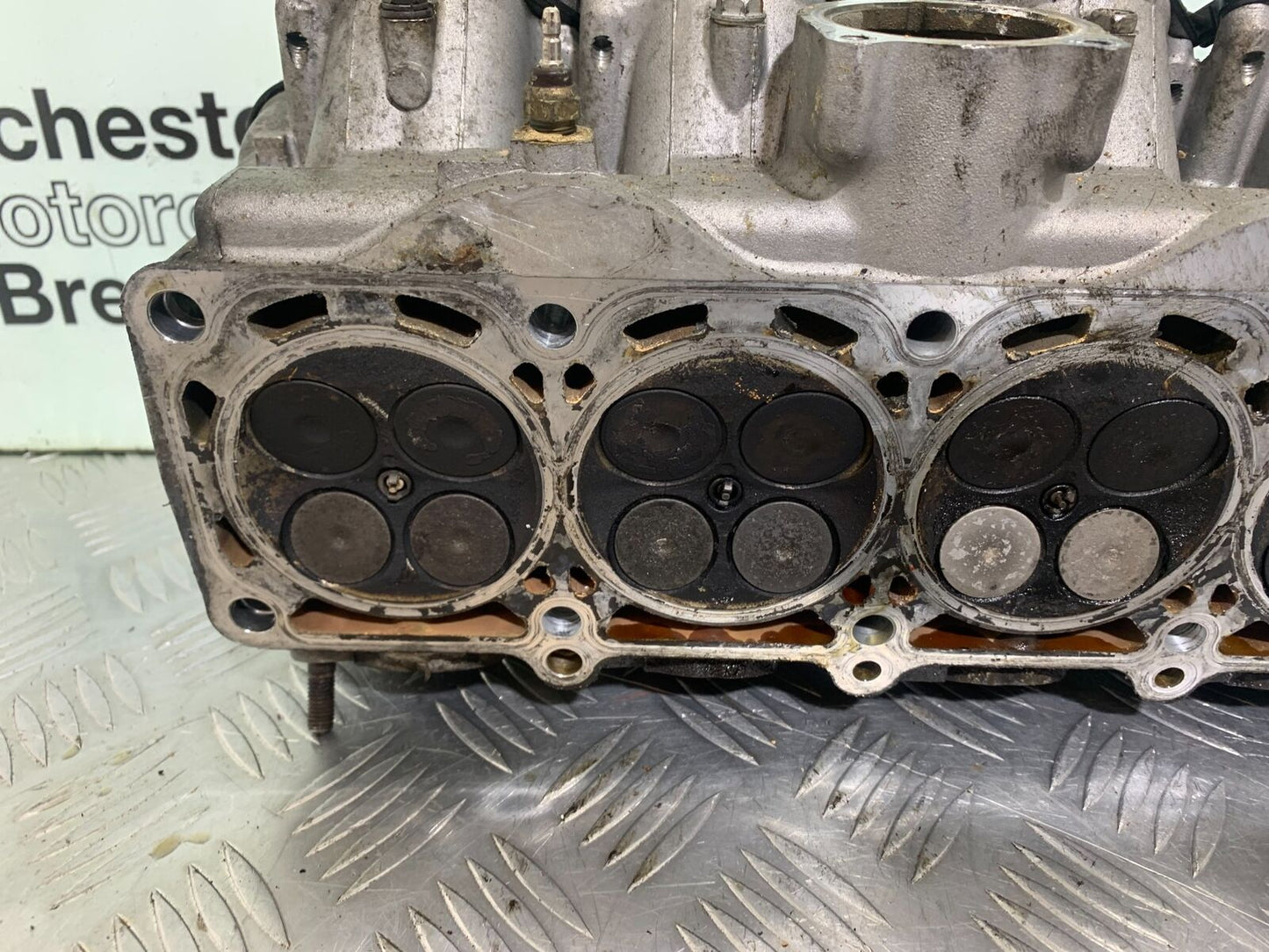 KAWASAKI ZX9R ZX9 C CYLINDER HEAD  YEAR 1998-99 (STOCK 903)
