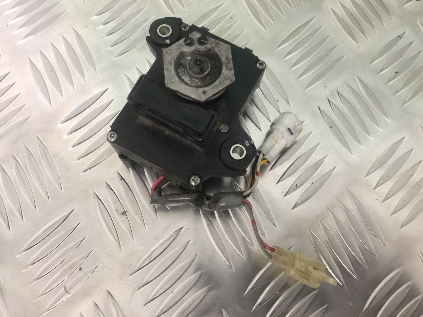 KAWASAKI Z1000 SX SERVO MOTOR  YEAR 2011-13 (STOCK 911)