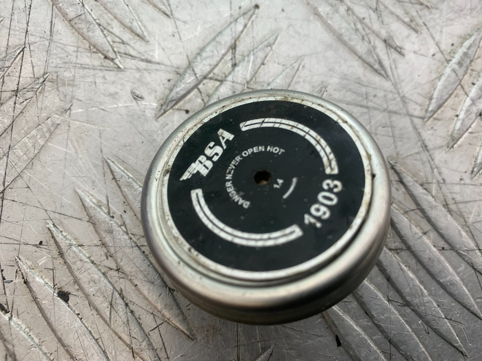 BSA 650 GOLD STAR RADIATOR CAP   YEAR 2022-2025 (CMB1262)