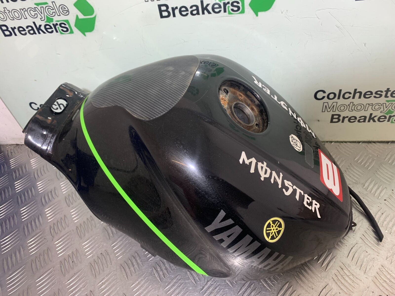 YAMAHA YZF600 YZF 600 THUNDERCAT PETROL TANK 1996-2003 (CMB1134)