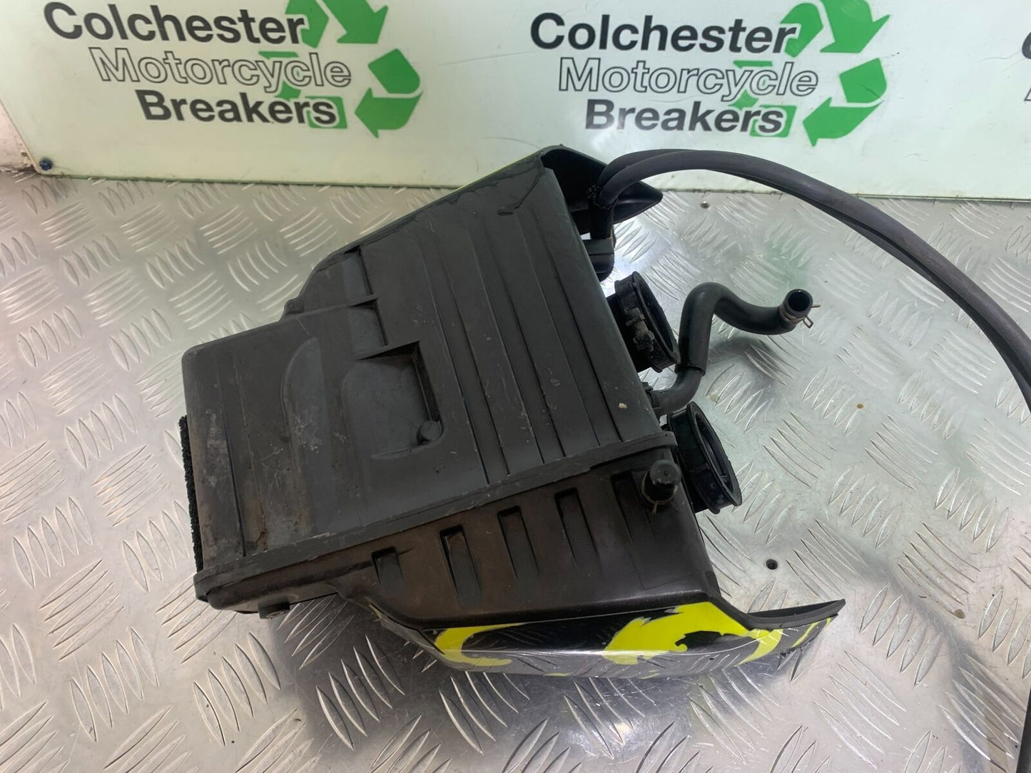YAMAHA MT07 MT-07 AIRBOX  YEAR 2014 (STOCK 995)