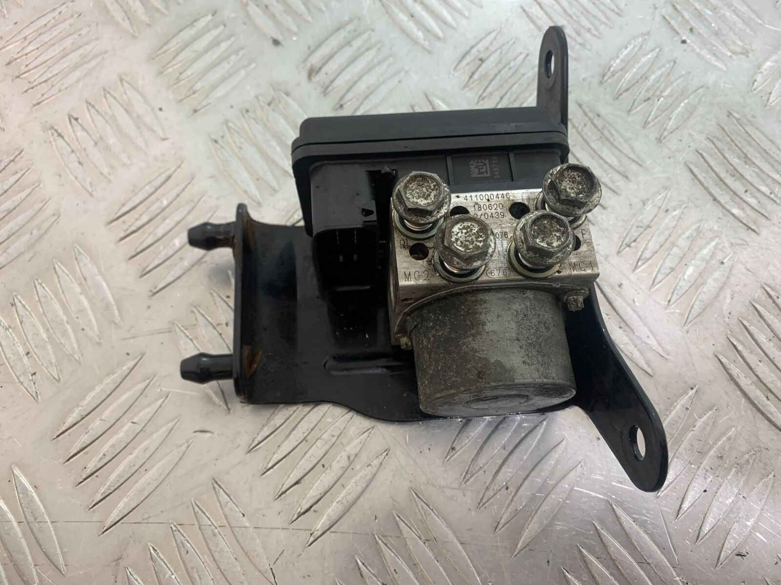 HARLEY DAVIDSON XL883 N IROD ABS PUMP   YEAR 2020  (CMB1116)