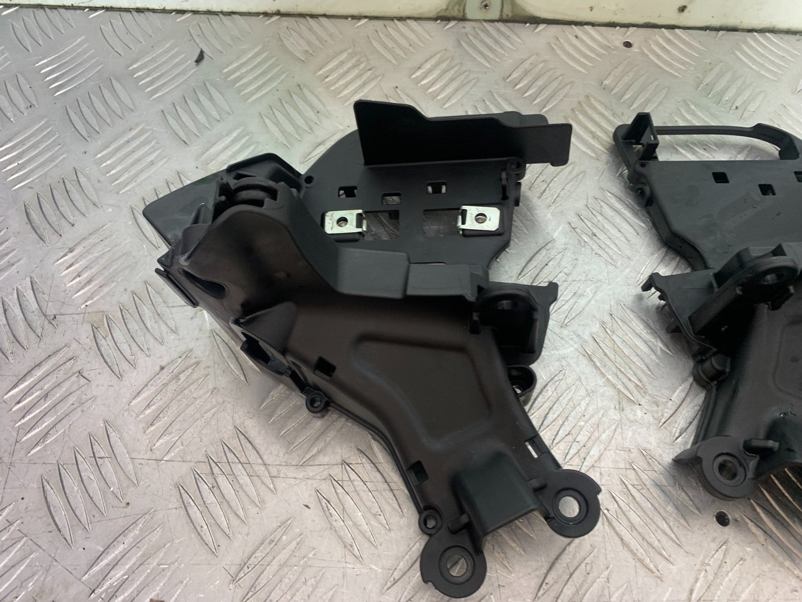 APRILIA TUONO 1000 V4 FAIRING BRACKET  YEAR 2013-2014  (CMB1239)