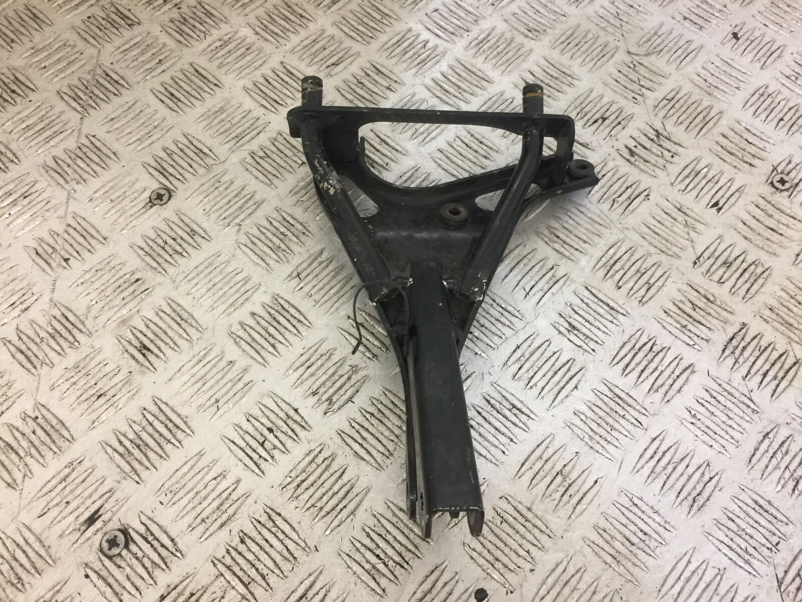 KAWASAKI ZX6R ZX6 G FAIRING BRACKET  YEAR 1998-99 (STOCK 699)