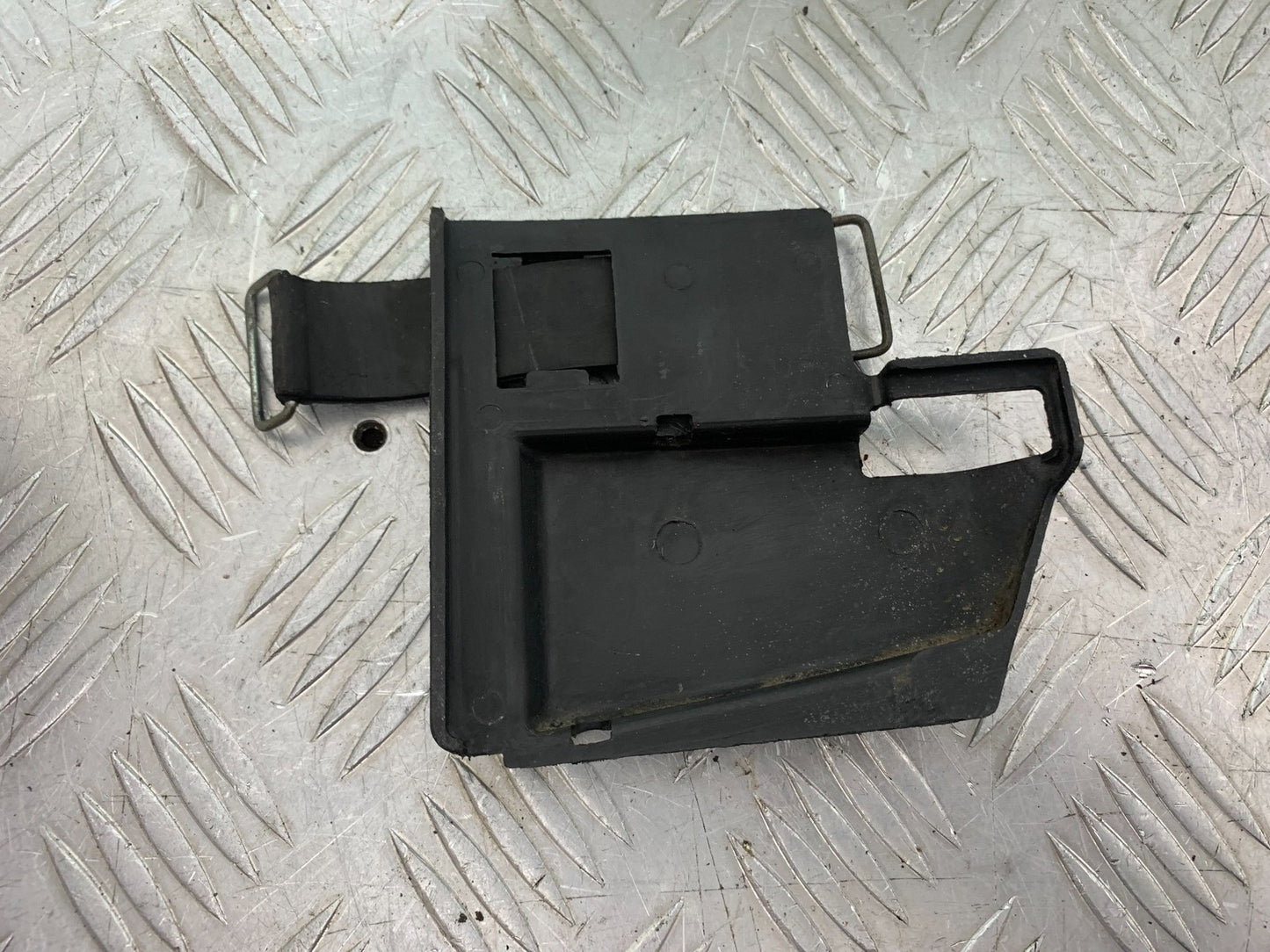 YAMAHA XV1100 XV 1100 VIRAGO BATTERY COVER 1990-1999 (CMB1190)