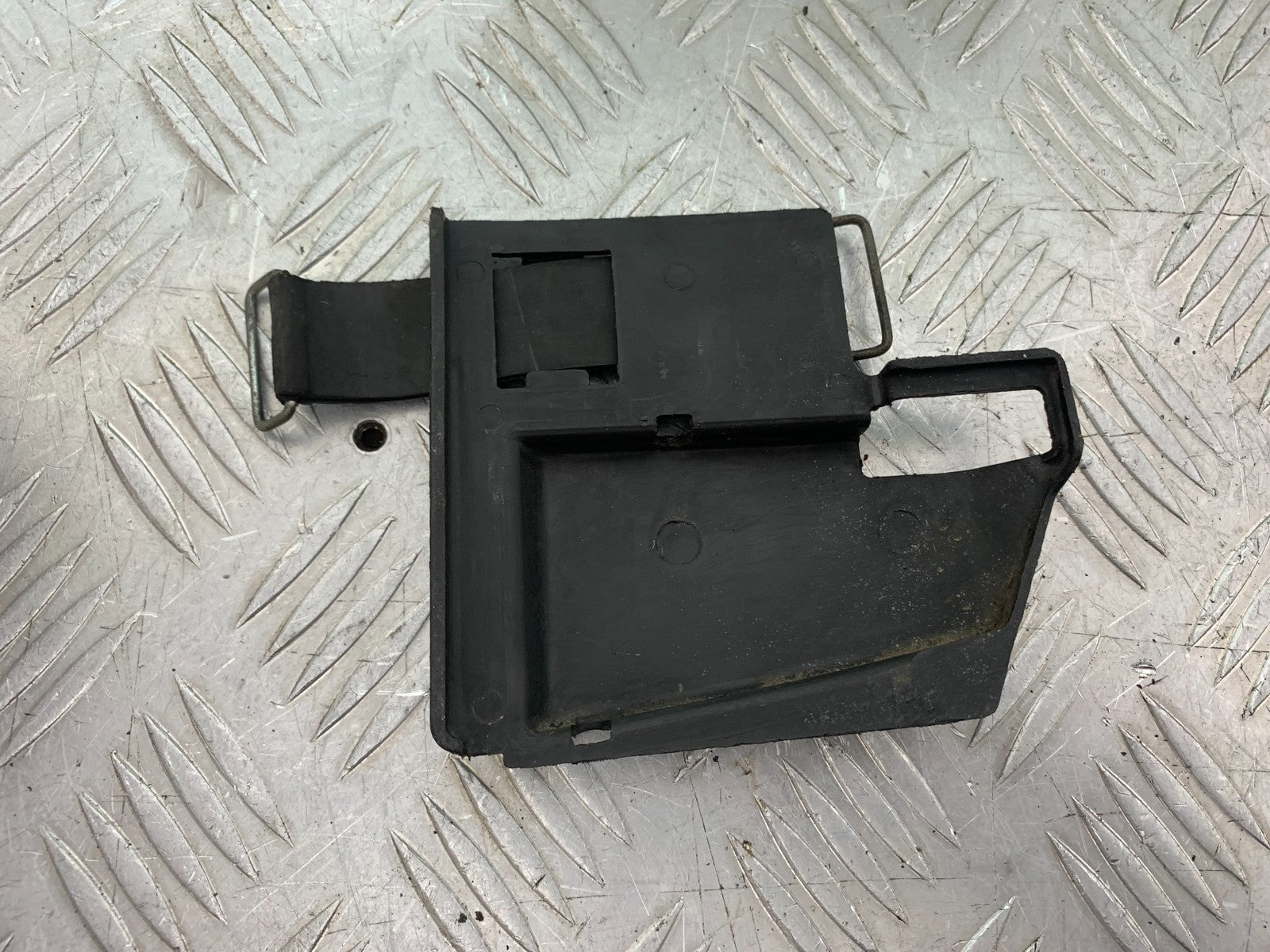 YAMAHA XV1100 XV 1100 VIRAGO BATTERY COVER 1990-1999 (CMB1190)