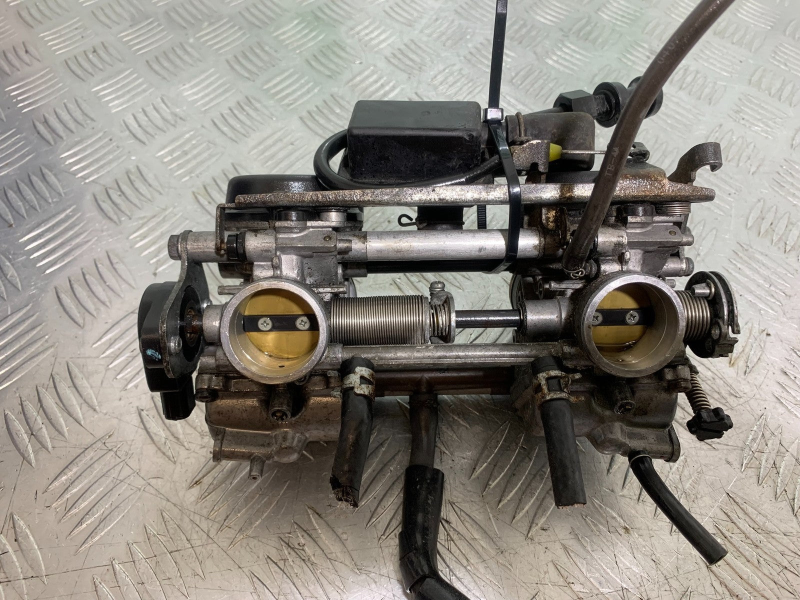 HONDA CBF500 CBF 500 CARBS   YEAR 2004-2008  (CMB1294)