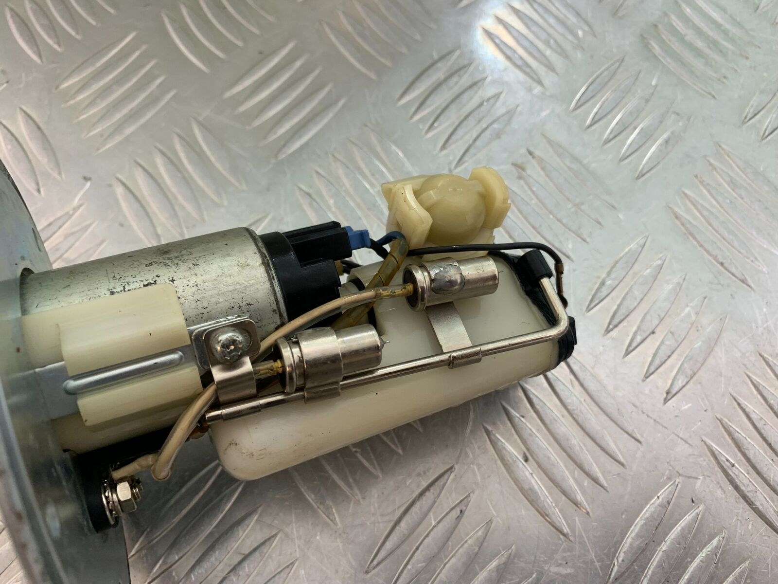 SUZUKI SV650 SV 650 PETROL PUMP  YEAR 2003-2006 (CMB1024)